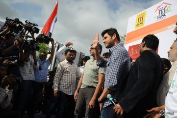 Srimanthudu Movie Team at HBC Chak De India Ride